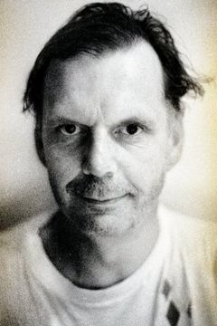 Mikael Rahm interpreta Editor