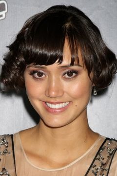Dia Frampton interpreta Chloe