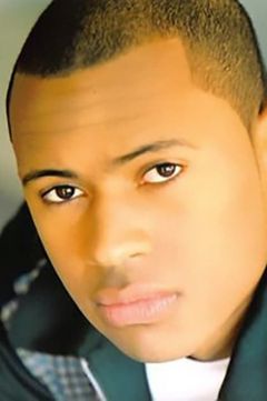 Louis Martin Braga III interpreta Additional Voices (voice)
