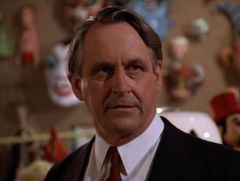 Richardson Morse interpreta Mission Doctor