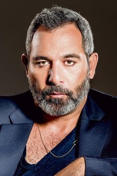Morris Cohen interpreta Eli Mazor