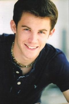 Billy Lloyd interpreta Darby Grasnik