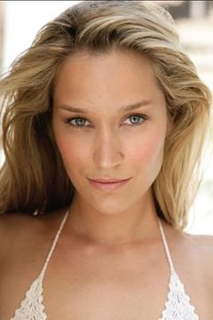 Brooke Johnston interpreta Lt. Marchetti