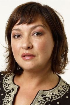 Elizabeth Peña interpreta Esther