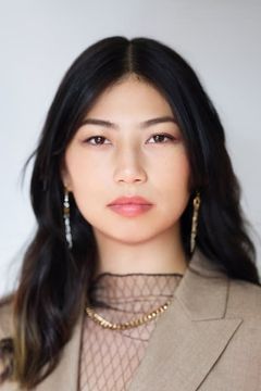 Linda Louise Duan interpreta Tina Minoru