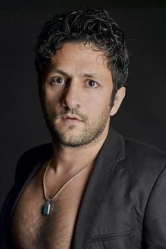 Abbas Fasaei interpreta Pooya