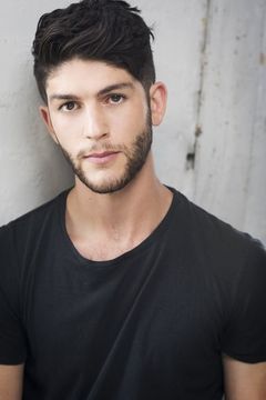 Rahart Adams interpreta Tahima Shaheen