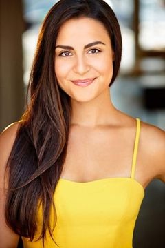 Stephanie Andrea Barron interpreta Comms-Crew Tech