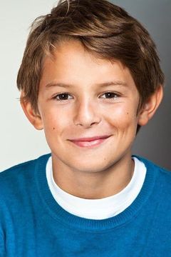 Finley Jacobsen interpreta Brian Winslow