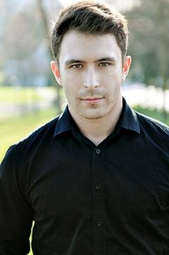 Hayden Fong interpreta Voodoo Dancer