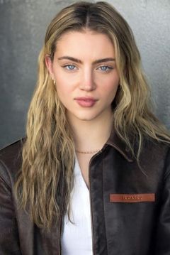 Daisy Jelley interpreta Gemma