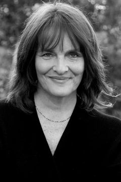 Elizabeth Herron interpreta Annoying Customer