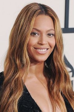 Beyoncé interpreta Xania