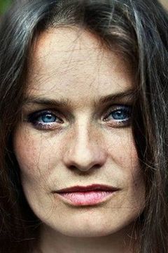 Marie Jansová interpreta Alicia