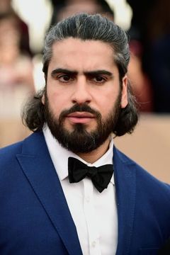 Atheer Adel interpreta Prince Jalawi