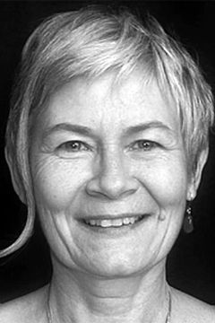 Zsuzsa Szabados interpreta Grandma