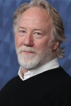 Timothy Busfield interpreta Tony Sacco