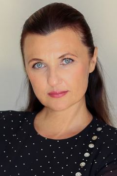 Natasha Goubskaya interpreta Vera