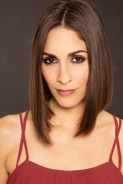 Cynthia Santiago interpreta Mrs. Green