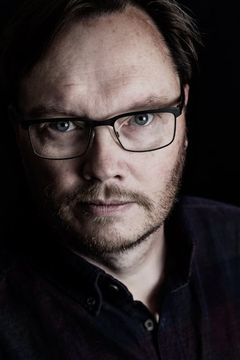 Lennart B. Sandelin interpreta Lawyer (uncredited)