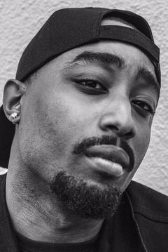 Marcc Rose interpreta Tupac