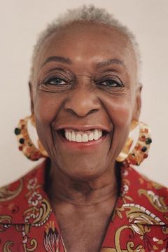 Bethann Hardison interpreta Herself