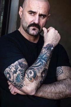 Fabio Salerno interpreta Tifoso Poliziotto