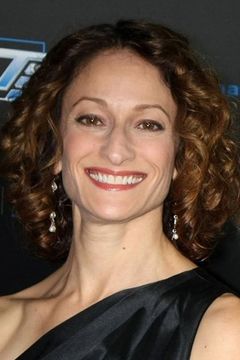 Ellen Sandweiss interpreta Cherryl (voice)