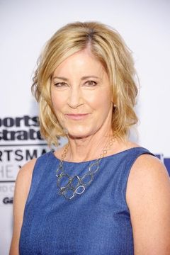 Chris Evert interpreta Court Commentator Chris Evert