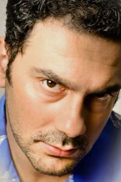 Arpad Vincenti interpreta Troupe La Casta