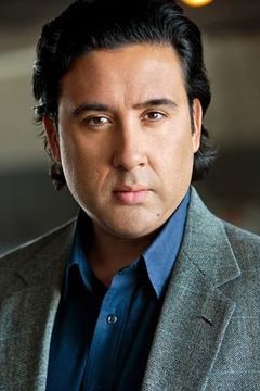 Joseph A. Garcia interpreta Border Agent #1