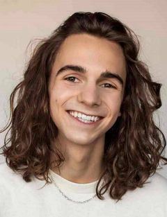 Philippe Vanasse-Paquet interpreta Christopher (12 yrs old)