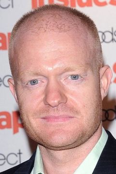 Jake Wood interpreta Jimmy Dobbs