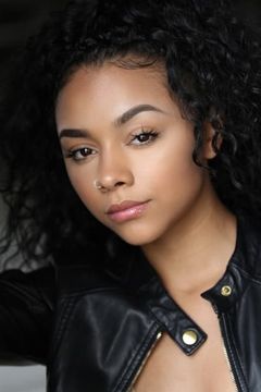 Alix Lapri interpreta Maloa