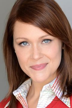 Amber Nash interpreta Pam Poovey (voice)