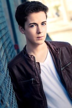 Quinn Lord interpreta Billy Peck