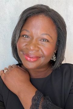 Candace Smith interpreta Betsy