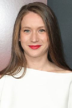 Claire Duburcq interpreta Lauri