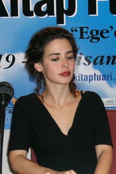 Pelin Batu interpreta Cerkez Cariye