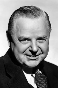 Gene Lockhart interpreta Georges de la Trémouille, the King's Chief Counsellor