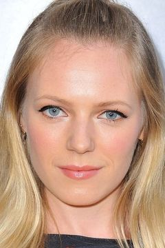 Emma Bell interpreta Emma Brown