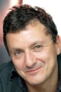 Valerio Binasco interpreta Angelo Cammarota