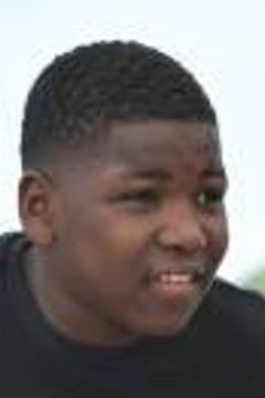 Sidy Fofana interpreta Jean (age 10)