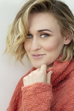 Ashley Dulaney interpreta Hannah