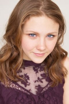 Mea Allen interpreta Snooty Girl