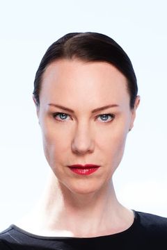 Belinda McClory interpreta Switch