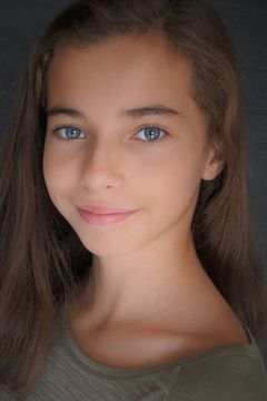 Olivia Knowles interpreta Megan Russell