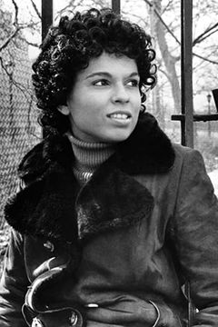 Gwenn Mitchell interpreta Ellie Moore