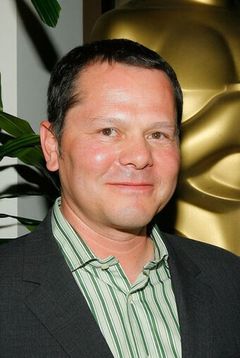 Mike Elizalde interpreta Puppeteer