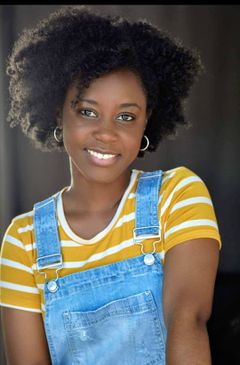 Scarlet Olivia Dunbar interpreta Jackie McMillian
